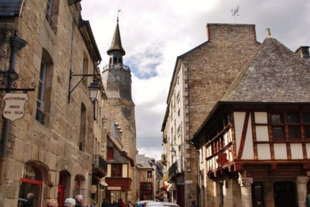 T2 Situe Au Coeur Du Centre Historique De Dinan Exterior foto