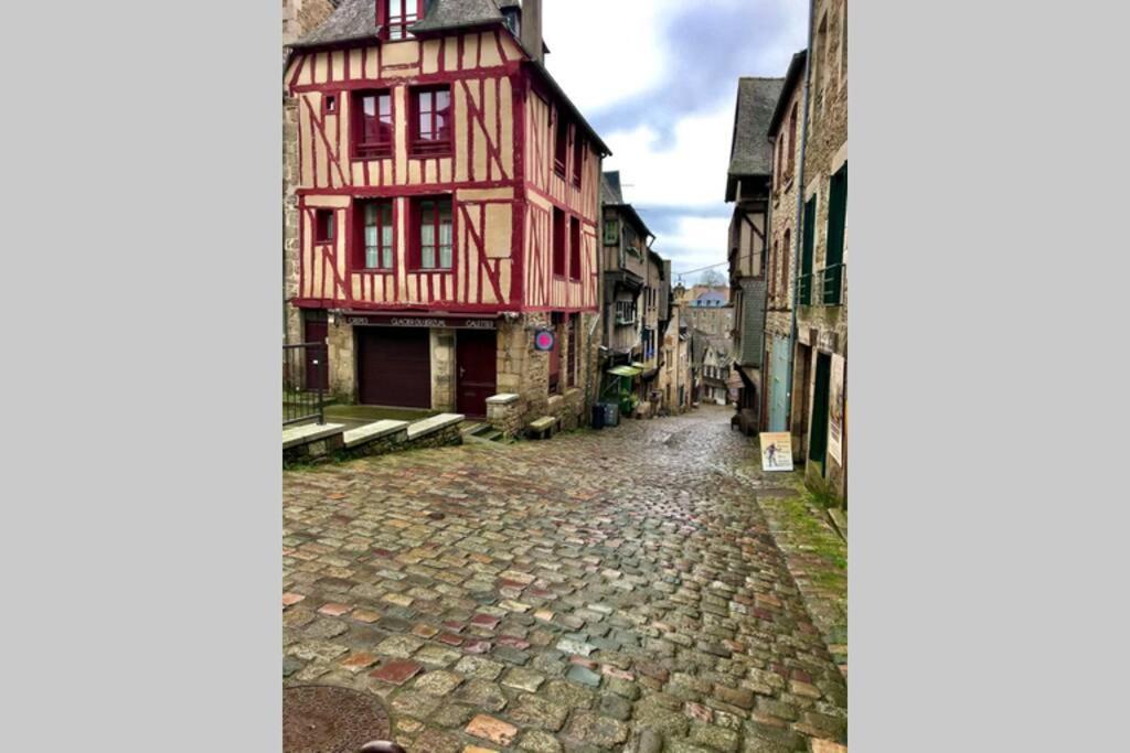 T2 Situe Au Coeur Du Centre Historique De Dinan Exterior foto